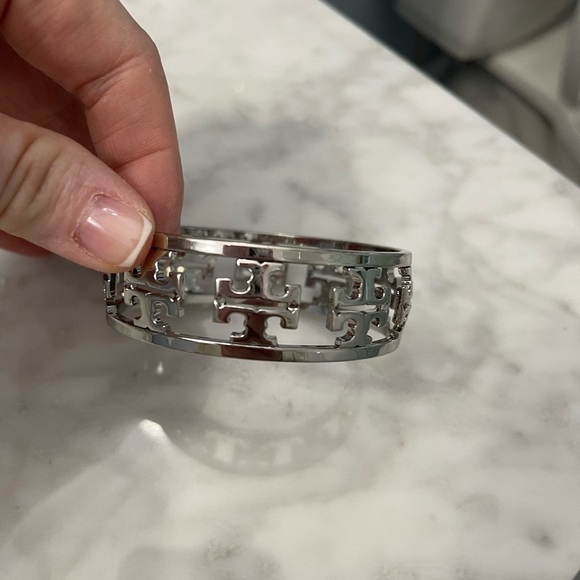 Tory Burch Logo T Bangle - Picture 2 of 3